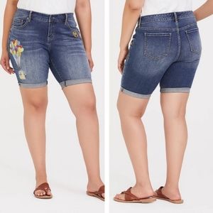 Torrid Pixar UP Bermuda Shorts! Sz 20 tooooooo big for me